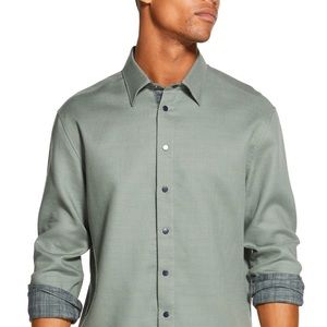*SOLD* DKNY Men’s Reversible Solid & Plaid Shirt